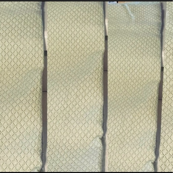 NWT NOBILITY by Dillards Halstead Drapes (4) Panels w/tie backs. - Picture 3 of 6